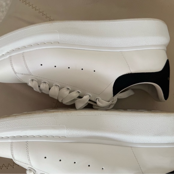 Alexander McQueen Monochrome Sneakers - Picture 6 of 12